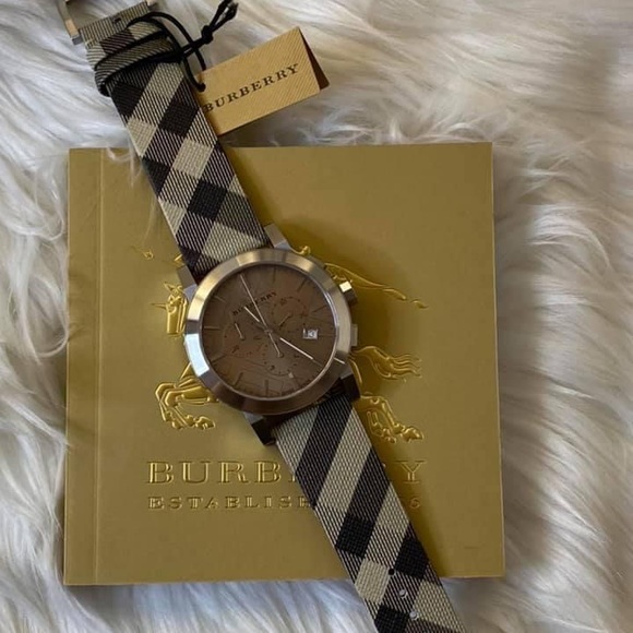 SOLD / Burberry Men’s Swiss Chronograph Watch
42mm
Swiss Made
Sapphire Crystal - Picture 5 of 9